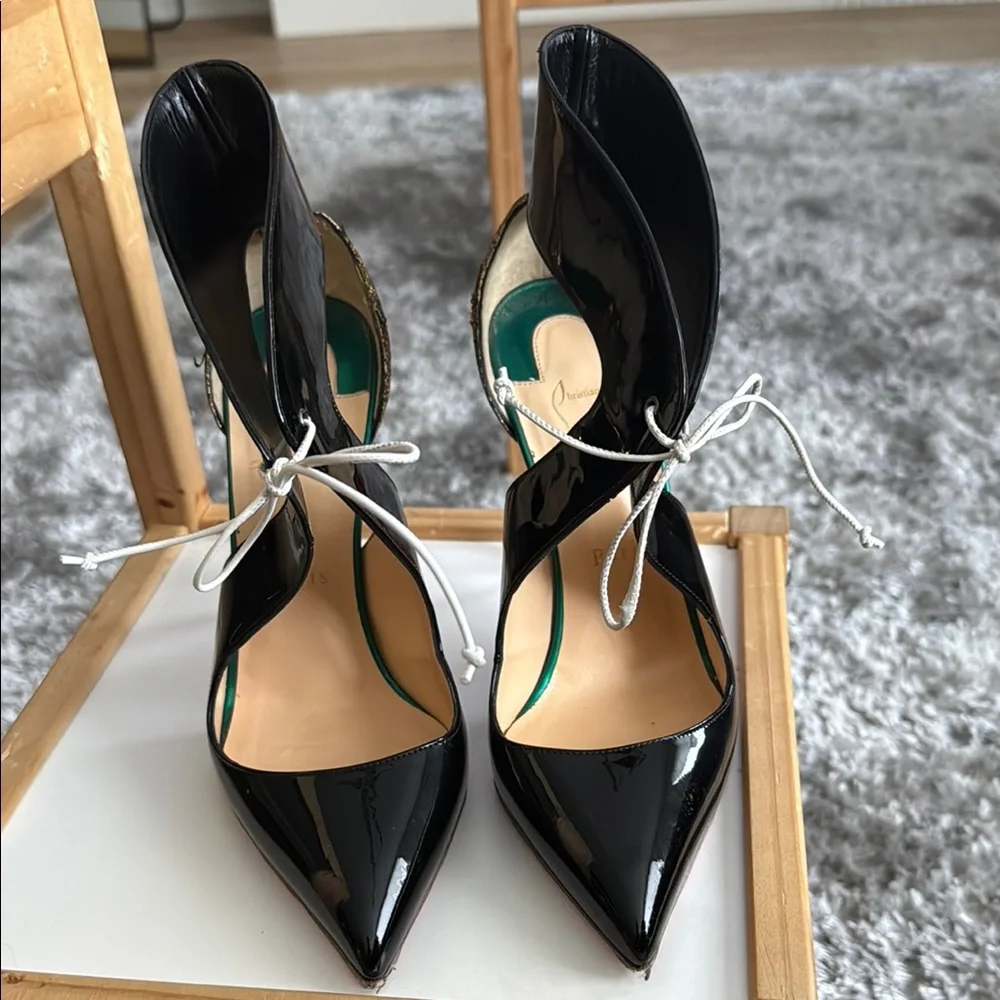 Christian Louboutin Black and Gold Stiletto Heels - Picture 4 of 5